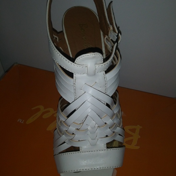 Shoes - Picture 2 of 3